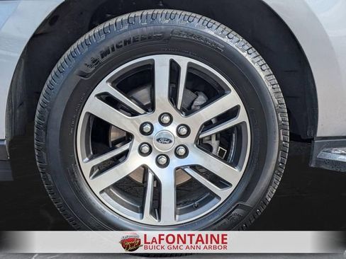Used 2023 Ford Expedition XLT AWD/4WD image 30