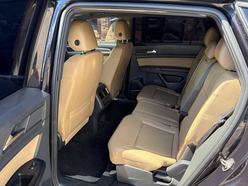 Used 2020 Volkswagen Atlas Cross Sport SE w/ Panoramic Sunroof Package AWD/4WD image 5