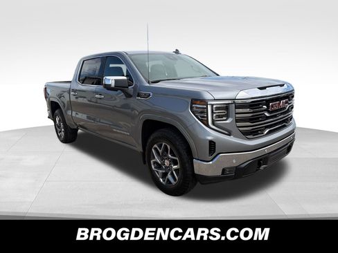 New 2026 GMC Sierra 1500 SLT AWD/4WD image 1