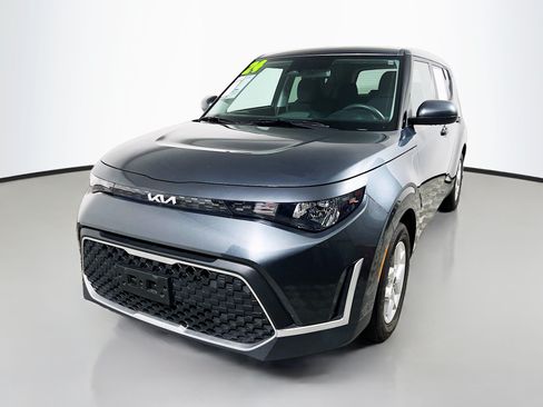 Used 2024 Kia Soul LX w/ Option Group 015 FWD image 10
