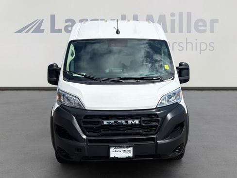 Used 2023 RAM ProMaster 2500 FWD image 8