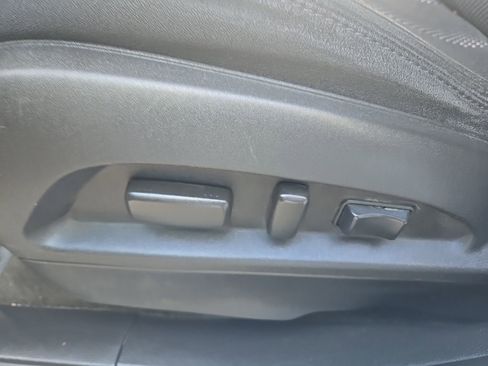 Used 2011 Chevrolet Equinox LT w/ Driver Convenience Package FWD image 9