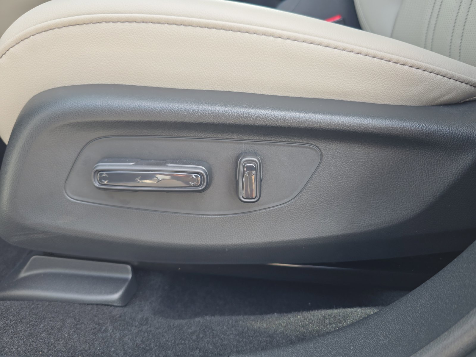 New 2027 Honda HR-V EX-L image 16