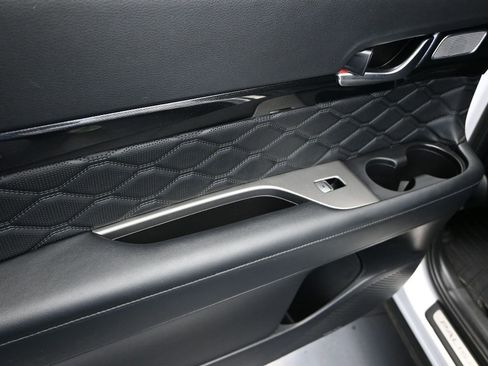 Used 2021 Hyundai Palisade Calligraphy image 16