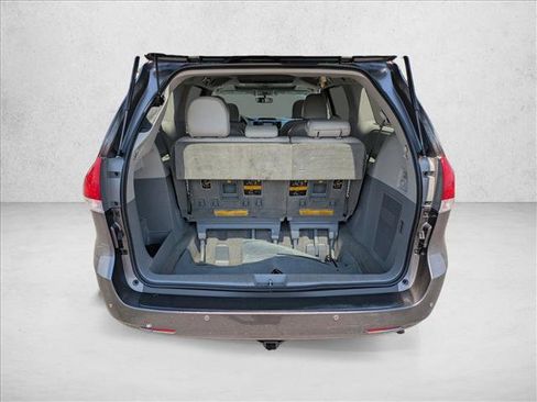 Used 2014 Toyota Sienna XLE w/ XLE Premium Package AWD/4WD image 6