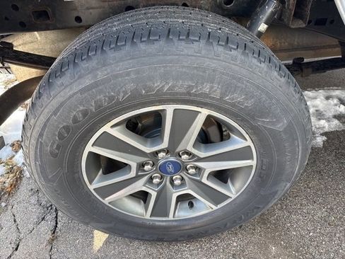 Used 2016 Ford F150 XLT w/ Equipment Group 302A Luxury image 14