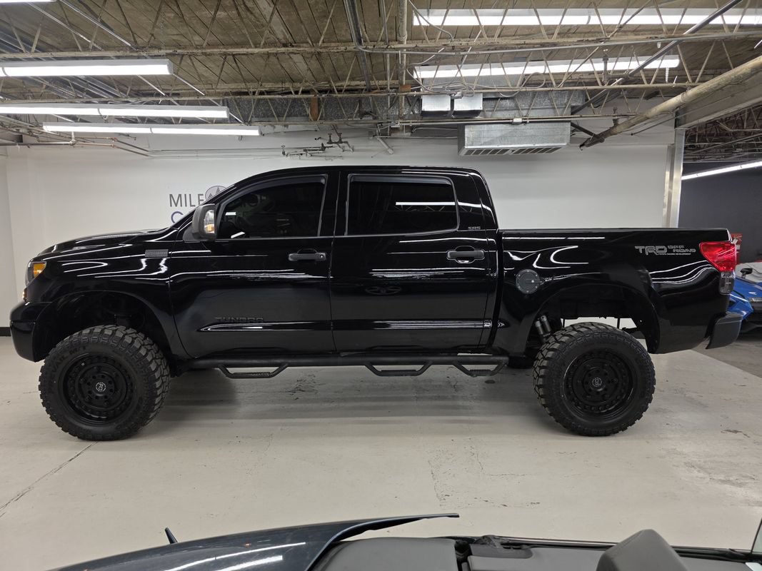 Used 2012 Toyota Tundra 4x4 CrewMax w/ SR5 Pkg image 13