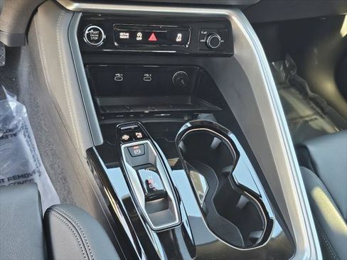 Used 2025 Audi Q5 Premium Plus w/ Premium Plus AWD/4WD image 11