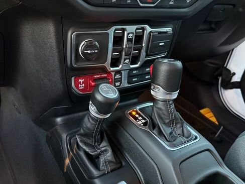 New 2026 Jeep Wrangler Unlimited Rubicon AWD/4WD image 23