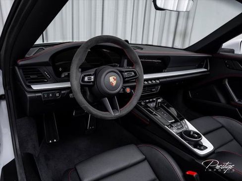 Used 2026 Porsche 911 GTS image 31