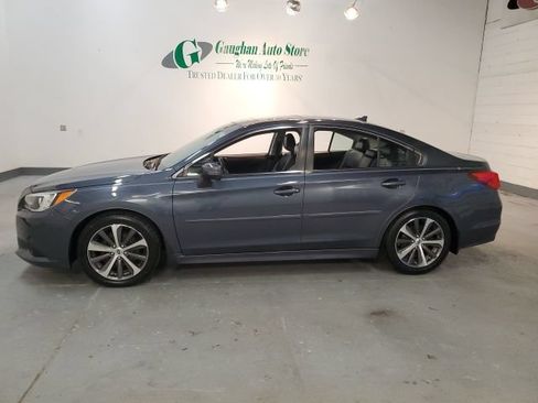 Used 2017 Subaru Legacy 2.5i Limited AWD/4WD image 3