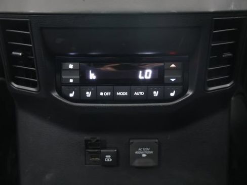 Used 2025 Toyota Sequoia Capstone AWD/4WD image 45