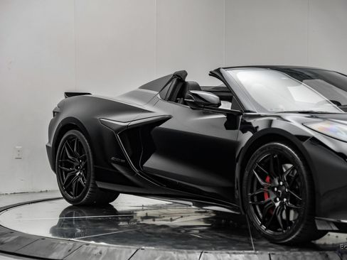 Used 2026 Chevrolet Corvette Z06 RWD image 33