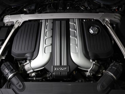 Used 2020 Bentley Continental GT image 31