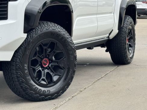 Certified 2025 Toyota Tacoma TRD Pro AWD/4WD image 11