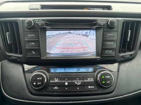 Used 2018 Toyota RAV4 XLE AWD/4WD image 15