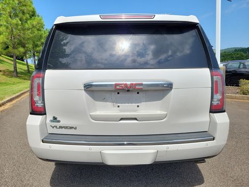 Used 2018 GMC Yukon Denali w/ Denali Ultimate Package AWD/4WD image 4