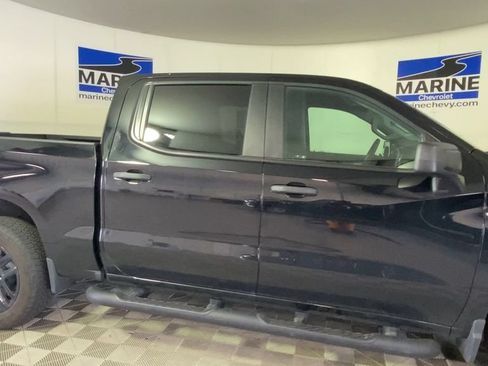 Used 2025 Chevrolet Silverado 1500 Custom w/ Turbomax Blackout Package AWD/4WD image 3