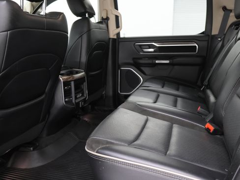 Used 2020 RAM 1500 Laramie AWD/4WD image 33