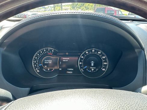 Used 2016 Ford Explorer Platinum image 15