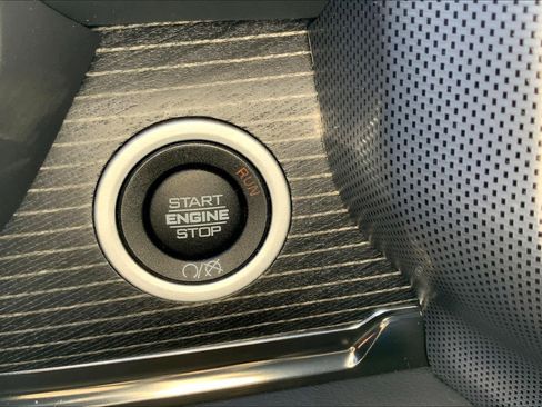 Used 2019 RAM 2500 Limited image 32