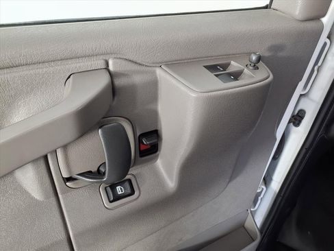 Used 2021 Chevrolet Express 2500 Extended w/ Driver Convenience Package image 21
