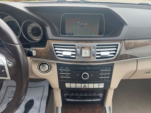 Used 2016 Mercedes-Benz E 350 4MATIC Sedan image 8