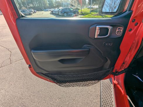 Used 2018 Jeep Wrangler Unlimited Sport S image 15