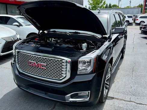 Used 2017 GMC Yukon XL Denali w/ Open Road Package AWD/4WD image 7