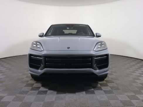 New 2025 Porsche Cayenne Turbo AWD/4WD image 10