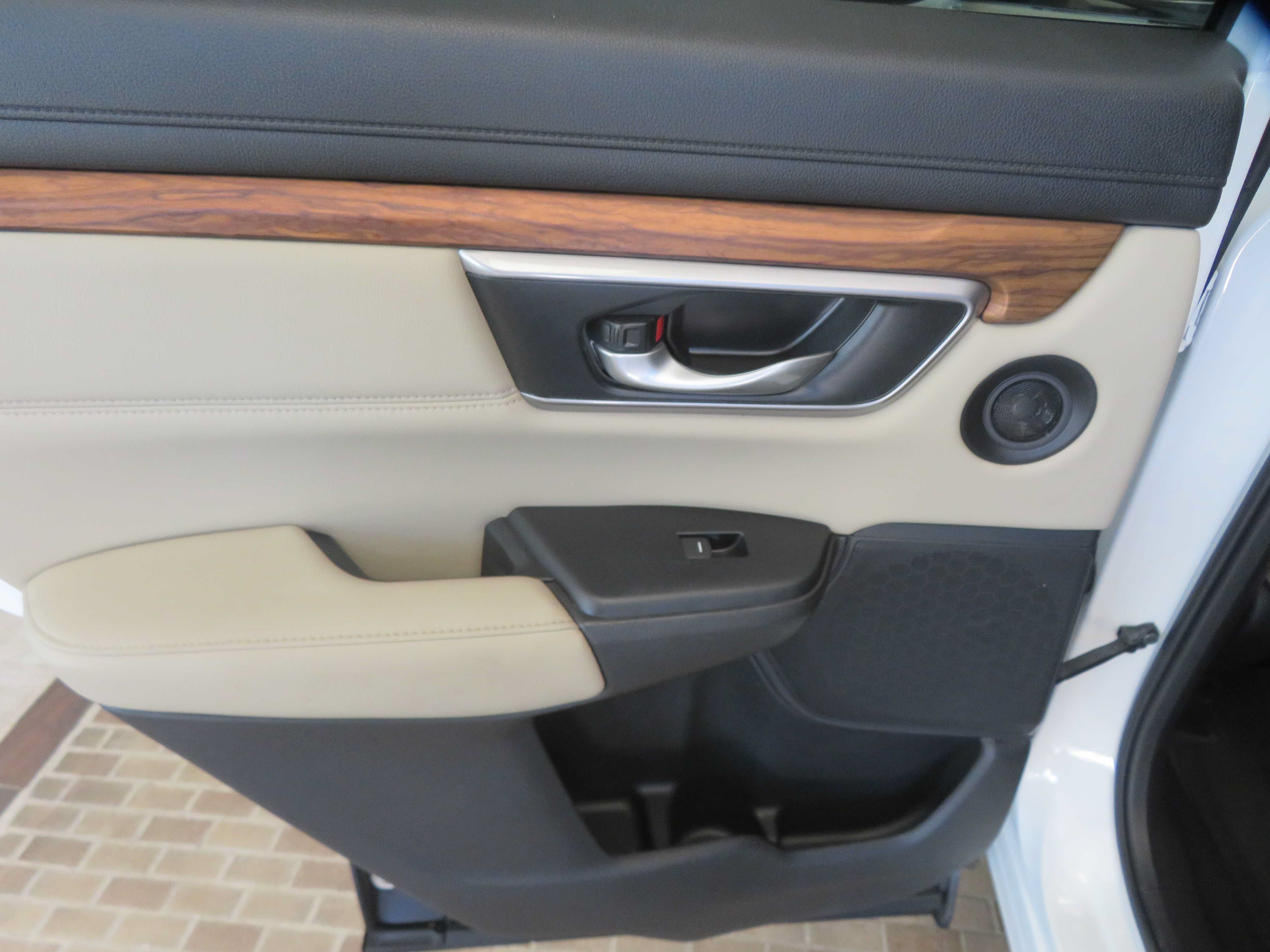 Used 2018 Honda CR-V EX-L image 18