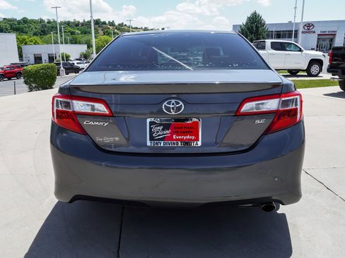 Used 2013 Toyota Camry SE FWD image 7