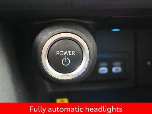 Used 2024 Toyota Venza LE AWD/4WD image 16