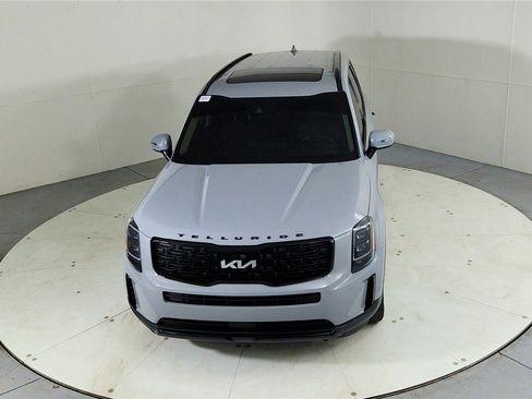 Used 2022 Kia Telluride EX w/ EX Premium Package image 14