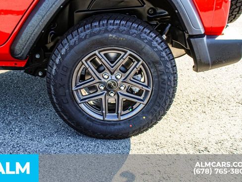 Used 2025 Jeep Wrangler Unlimited Sport AWD/4WD image 15