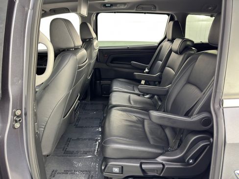 Used 2023 Honda Odyssey Touring image 42