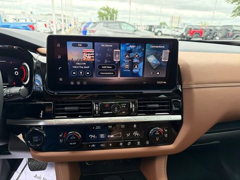 Used 2026 Nissan Pathfinder Platinum w/ Cargo Package AWD/4WD image 28