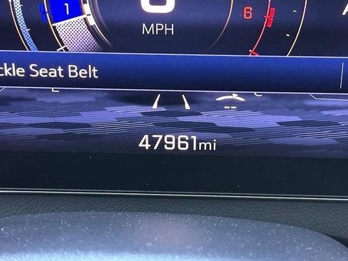 Used 2024 Chevrolet Traverse LT image 27