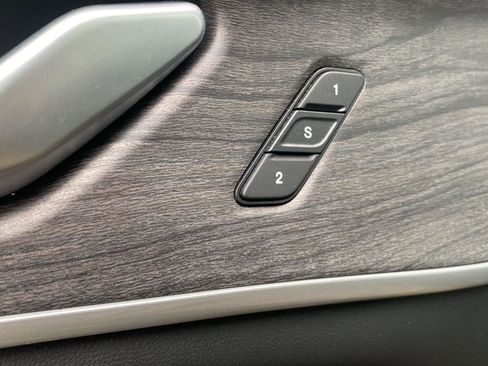 Used 2024 Jeep Grand Cherokee Limited image 17