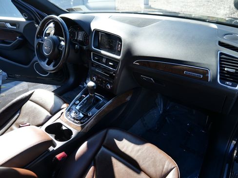 Used 2017 Audi Q5 3.0T Premium Plus w/ Technology Package image 34