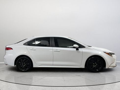 Used 2021 Toyota Corolla LE FWD image 6