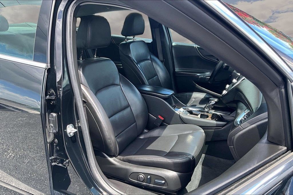 Used 2024 Chevrolet Malibu LT FWD image 29