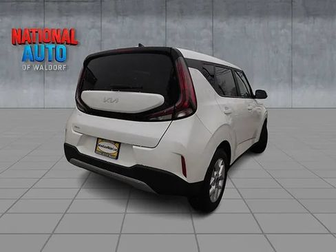Used 2023 Kia Soul LX w/ Option Group 015 FWD image 5