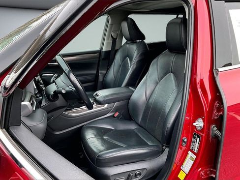 Used 2020 Toyota Highlander Limited image 19