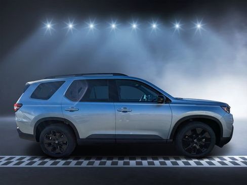 New 2026 Honda Pilot Black Edition image 2