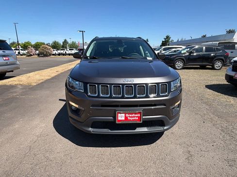 Used 2018 Jeep Compass Latitude w/ Popular Equipment Group FWD image 5