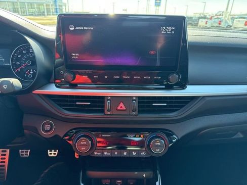 Used 2022 Kia Forte GT image 9