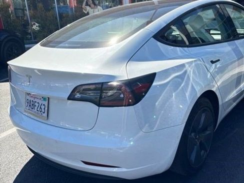 Used 2022 Tesla Model 3 RWD image 2