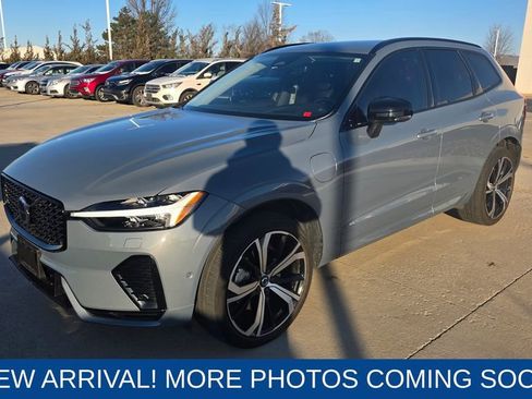 Used 2023 Volvo XC60 T8 Ultimate w/ Climate Package image 1