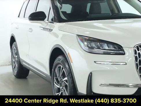 Certified 2023 Lincoln Corsair AWD image 9
